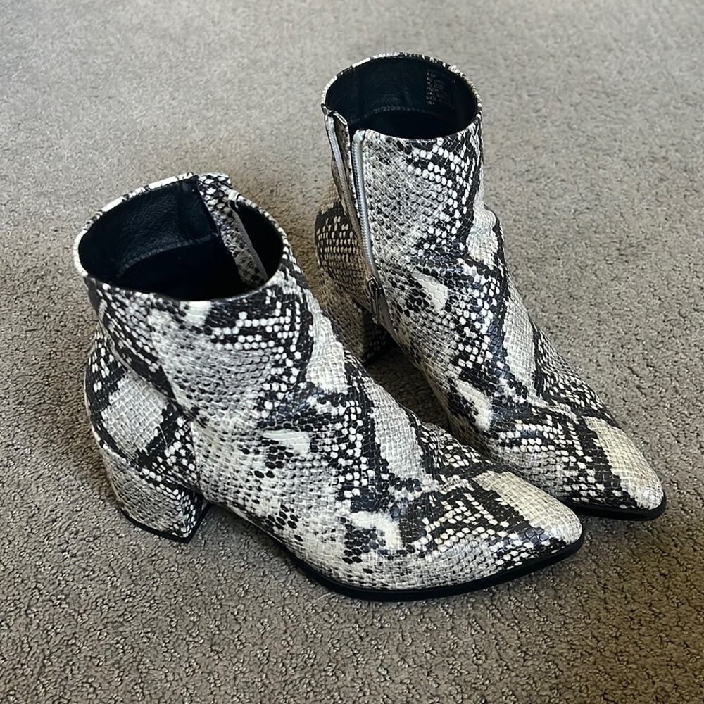 Madden girl Dafnii Snake Skin Booties